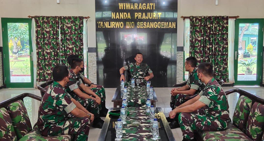 Kunjungan Danrem 073/Makutarama ke Korum Yonif 410/Alugoro